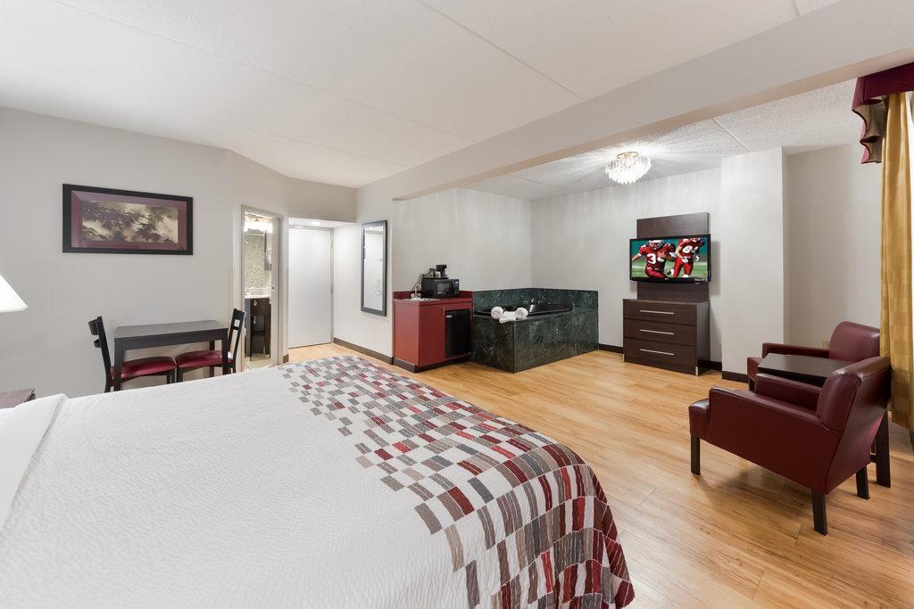 Red Roof Inn & Suites Columbus West Broad Esterno foto